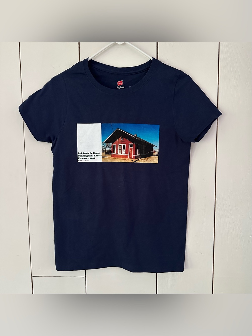 Old Santa Fe Depot, Cunningham Kansas Cafe Press Hanes T-Shirt Size S Navy